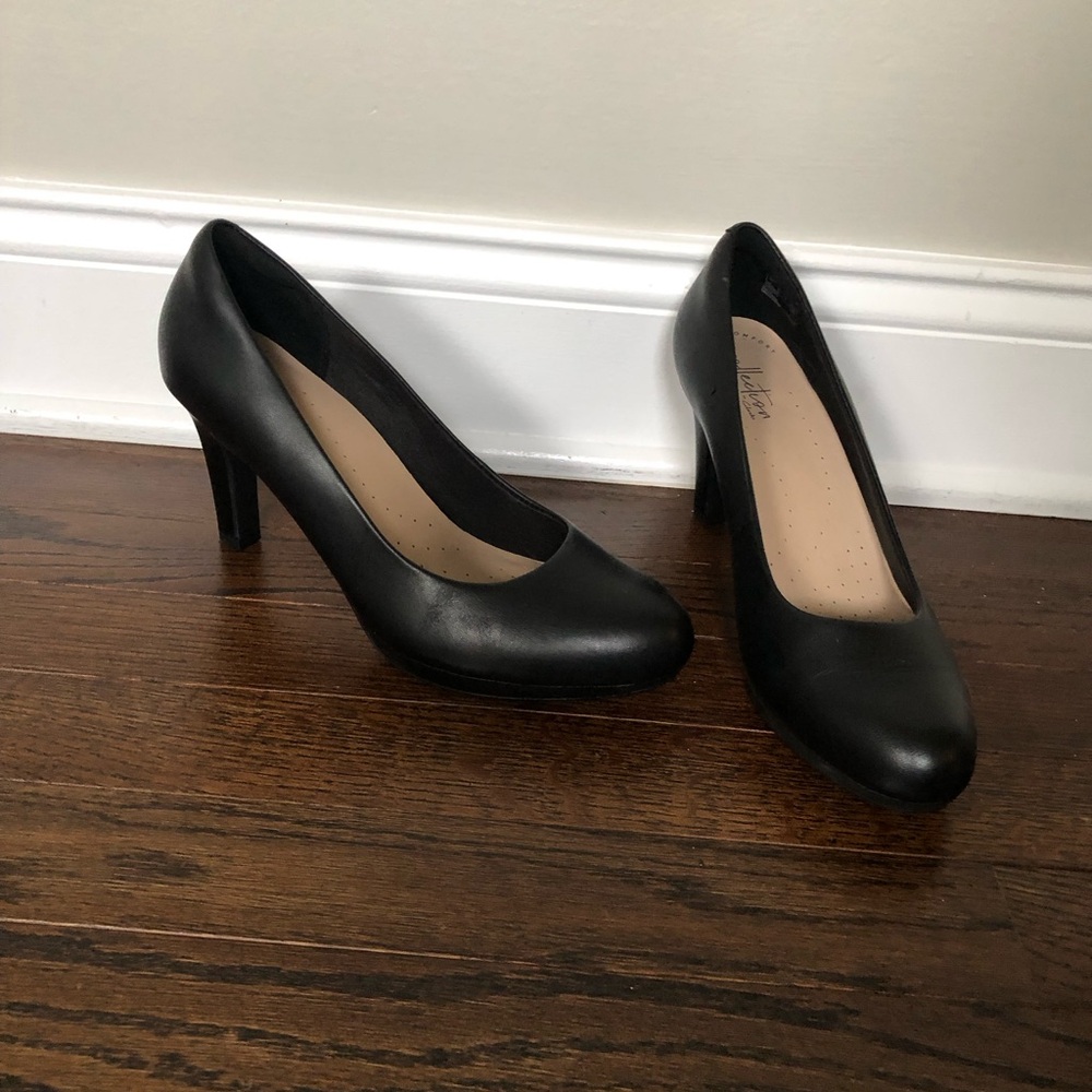 Clarks Women’s 8 Black Ambyr Joy High-Heeled (3.25”) Comfort Leather Pumps EUC! - Picture 2 of 12